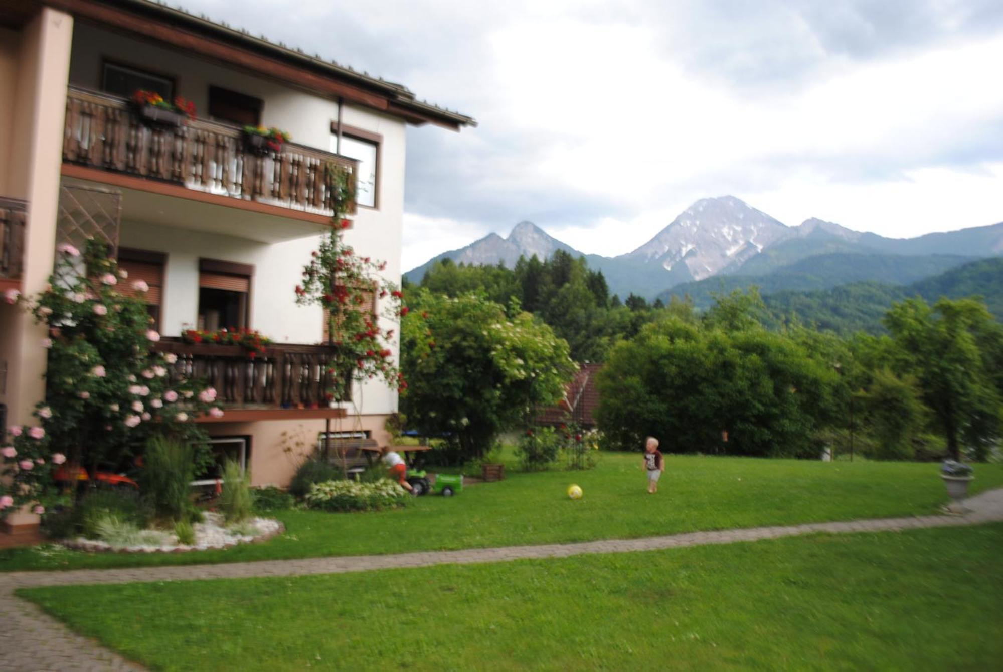 Ferienhaus Michor Latschach ober dem Faakersee Dış mekan fotoğraf