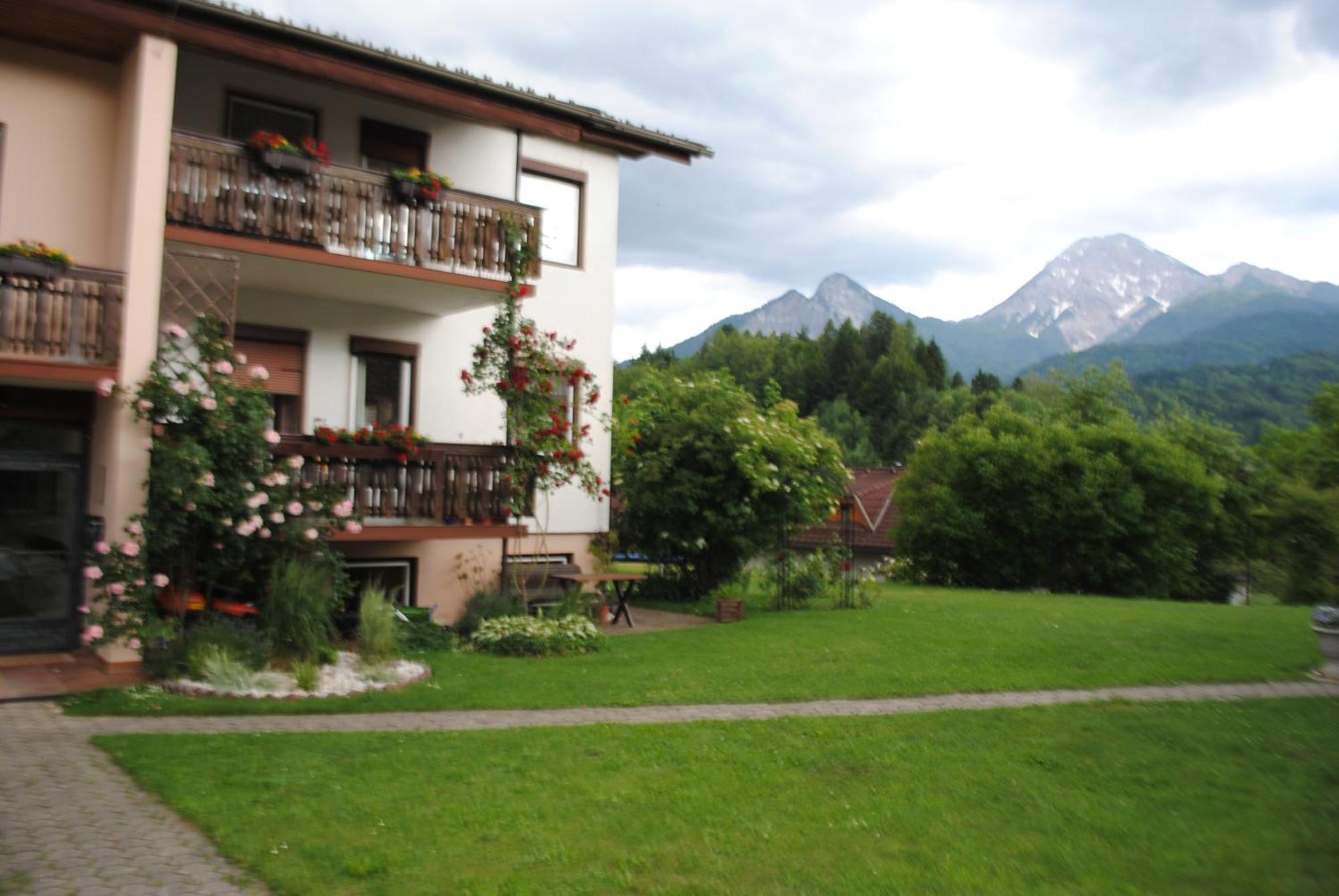Ferienhaus Michor Latschach ober dem Faakersee Dış mekan fotoğraf