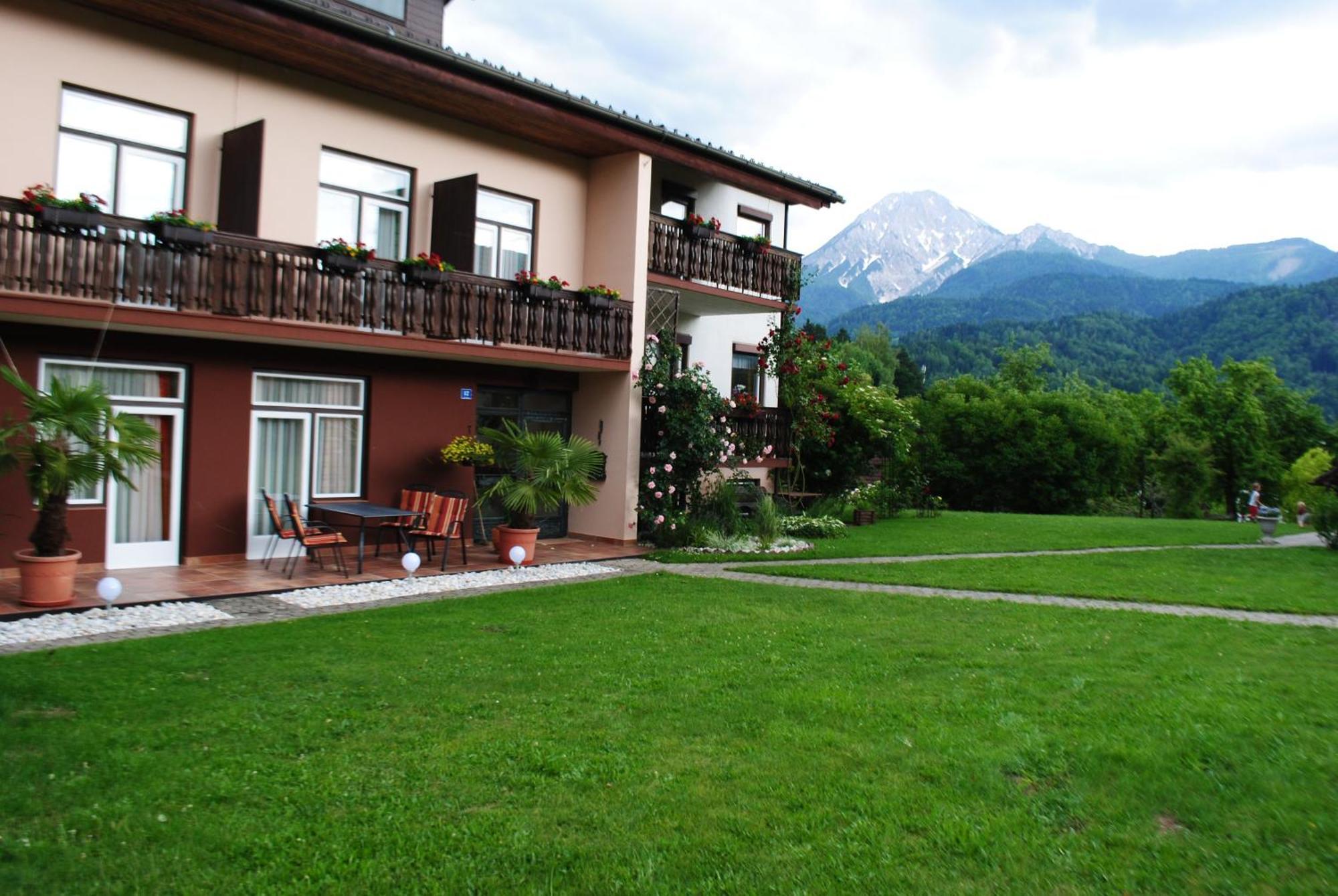 Ferienhaus Michor Latschach ober dem Faakersee Dış mekan fotoğraf